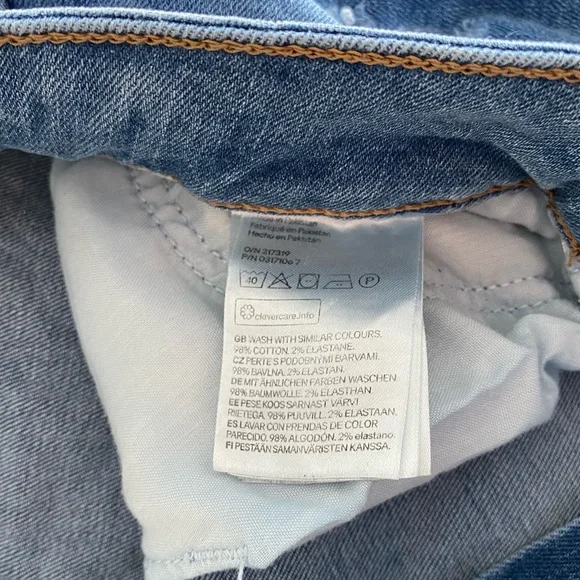 🌼 H&M Divided Jeans 🌼 - Picture 6 of 7